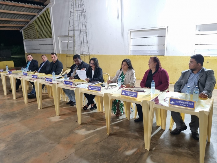 Sessão Itinerante no Distrito de Tira Sentido
