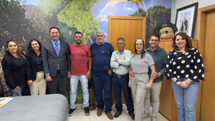 VEREADORES DE ALTO PARAGUAI VISITAM O DEPUTADO ESTADUAL VALDIR BARRANCO